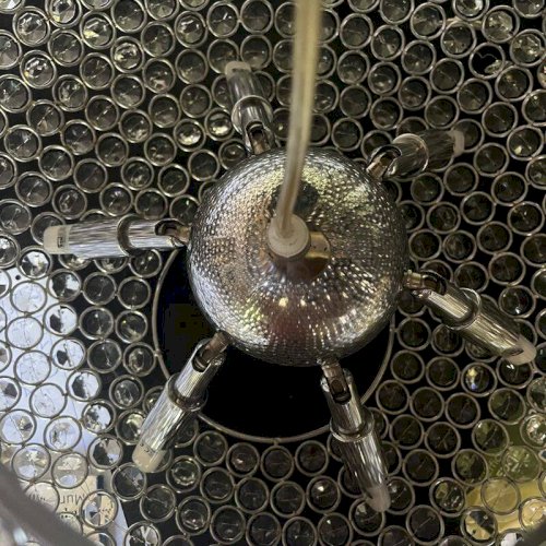 Suspension en perles de verre et métal chromé