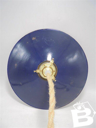 Suspension en tôle émaillée bleue