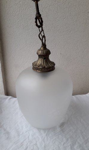 Suspension en verre et bronze