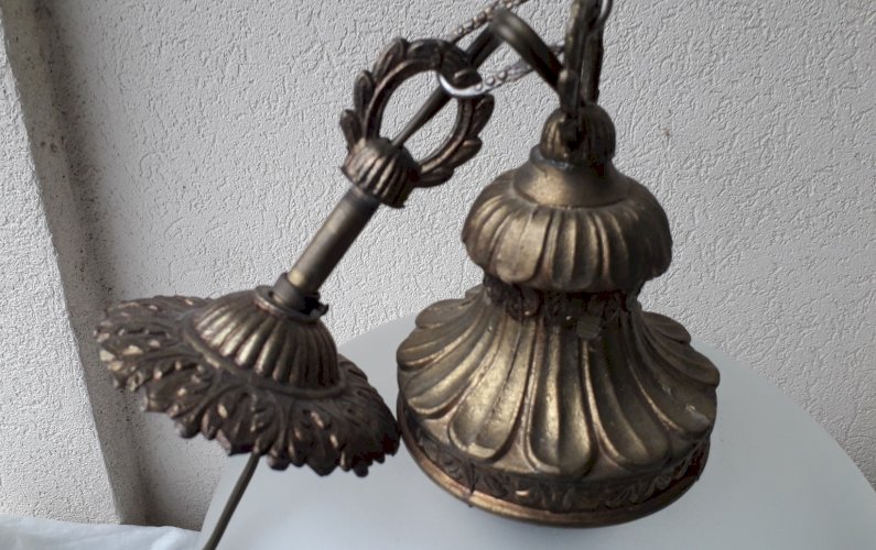 Suspension en verre et bronze