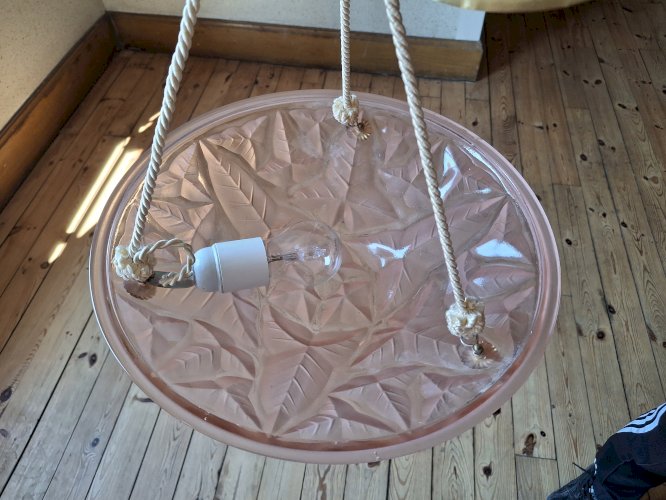 Suspension en verre teinté rosé Style Art Déco motif feuilles