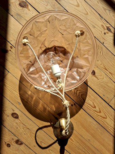 Suspension en verre teinté rosé Style Art Déco motif feuilles