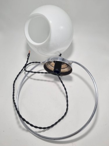 Suspension globe opaline