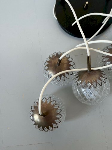 SUSPENSION, LUSTRE ITALIEN  CASCADE  EN LAITON ET VERRE TEXTURE ANNEES 70