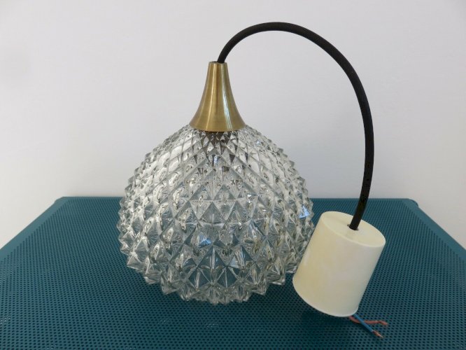 SUSPENSION, LUSTRE  POINTE DE DIAMANT  EN FORME DE GOUTTE DEAU ANNEES 50 60