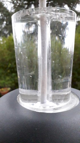 Suspension noire en métal