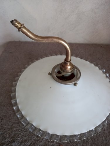 Suspension opaline
