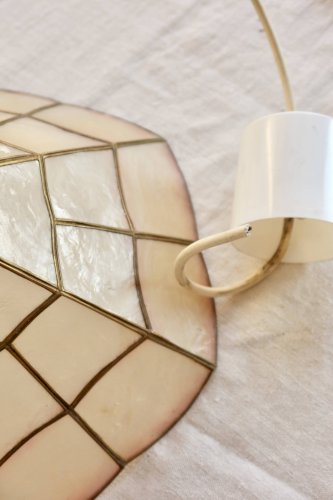 Suspension vintage en nacre rose – Style vitrail