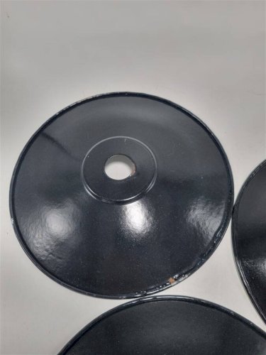 Suspensions en tôle émaillée noire