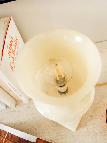Suzanne, la grande lampe à poser en albâtre N°487