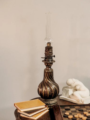 Suzanne, la lampe à huile à poser N°454