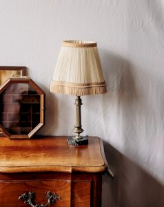 Suzanne, the marble effect table lamp No. 480