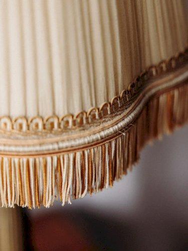 Suzanne, la lampe à poser effet marbre N°480