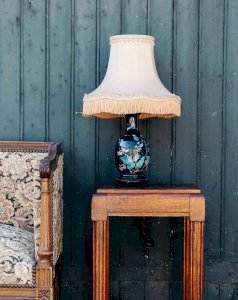 Suzanne, la lampe à poser en faïence N°131