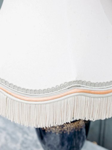 Suzanne, la lampe à poser en faïence N°141