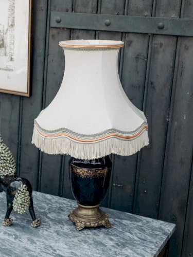 Suzanne, la lampe à poser en faïence N°141