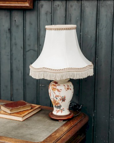 Suzanne, la lampe à poser en faïence N°414