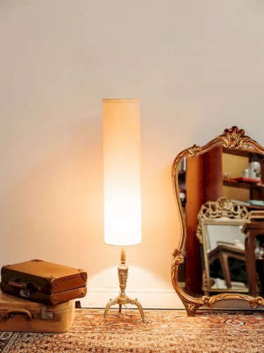 Suzanne, la lampe à poser en laiton doré N°452