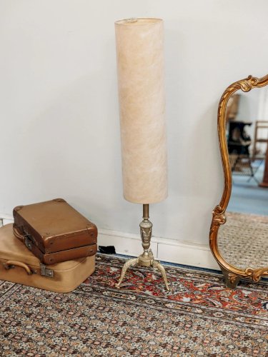 Suzanne, la lampe à poser en laiton doré N°452