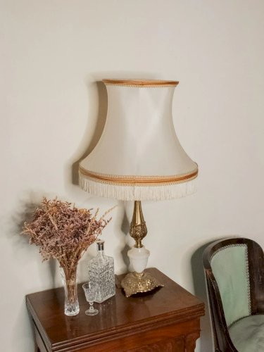 Suzanne, la lampe à poser en pierre N°425