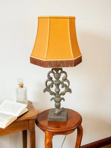 Suzanne, la lampe à poser en résine N°434