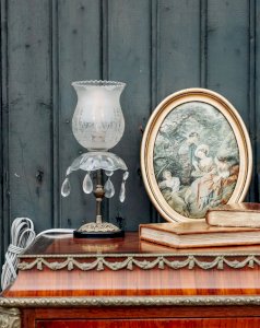 Suzanne, la petite lampe à poser en verre N°483