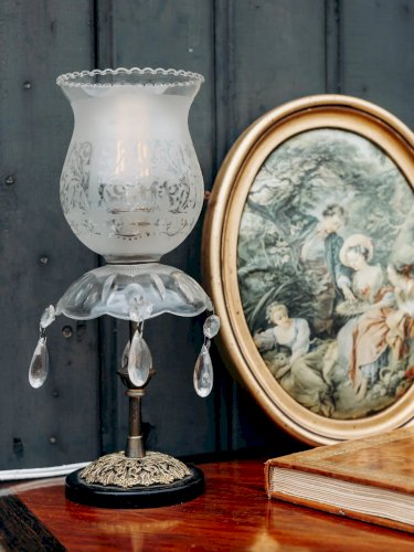 Suzanne, la petite lampe à poser en verre N°483