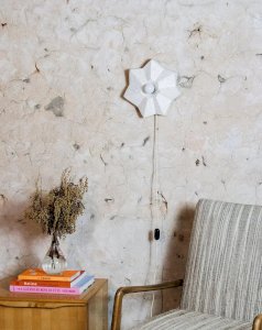 Suzette, the plaster wall lamp No. 103