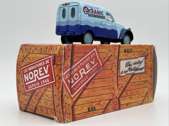  Citroën 2CV AZU Océanic (1959) 1/43 Norev