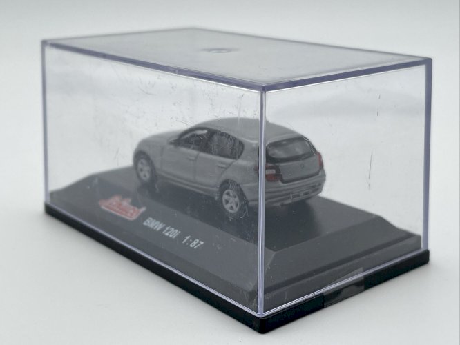  BMW 120i 1/87 Schuco