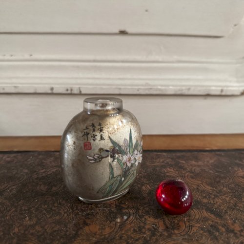 Tabatière chinoise en verre peint décor d'oiseaux et de fleurs XXe M3556