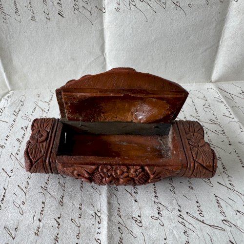 Tabatière en corozo attributs de jardinier XIXe M4070