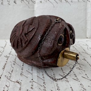 Tabatière en corozo début du XIXe attributs musicaux M4064