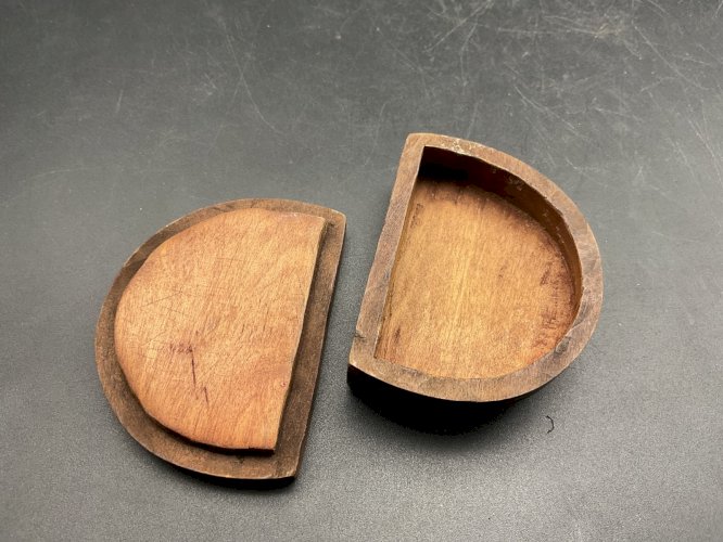 Tabatière ou autre Sculpture Bois art africain NGOGO LUCETE