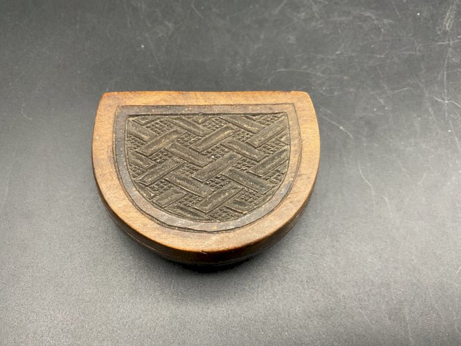 Tabatière ou autre Sculpture Bois art africain NGOGO LUCETE