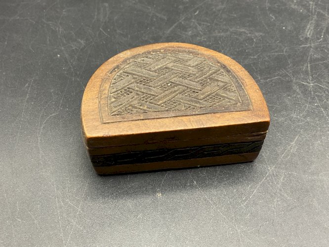 Tabatière ou autre Sculpture Bois art africain NGOGO LUCETE