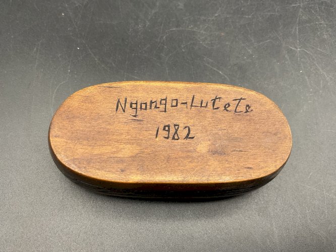 Tabatière ou autre Sculpture Bois art africain NGOGO LUCETE