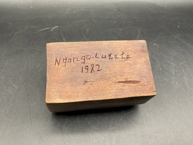 Tabatière Sculpture Bois art africain NGOGO LUCETE