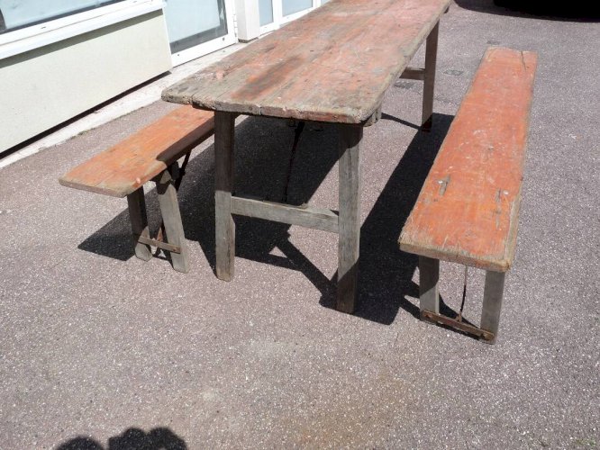 Table + 2 bancs de brasserie - ancienne brasserie l.f. Haag ingwiller prey