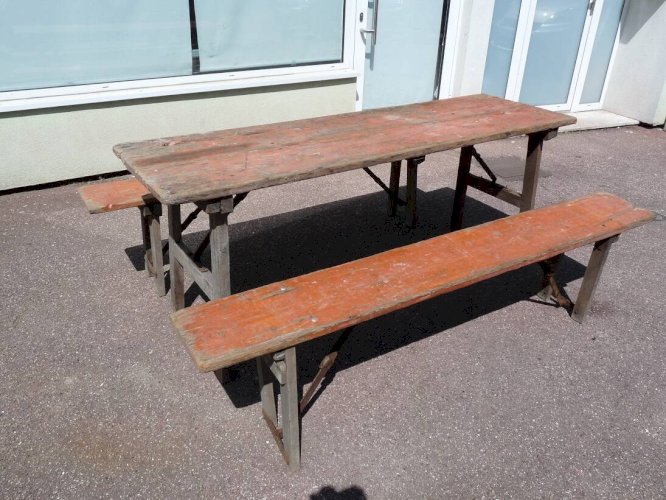 Table + 2 bancs de brasserie - ancienne brasserie l.f. Haag ingwiller prey