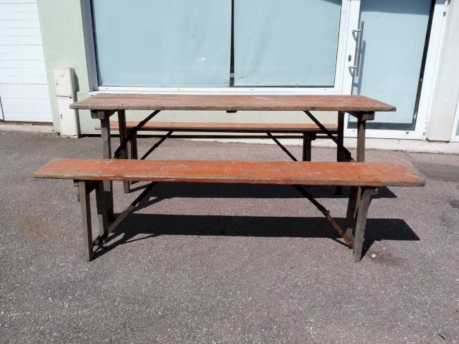 Table + 2 bancs de brasserie - ancienne brasserie l.f. Haag ingwiller prey