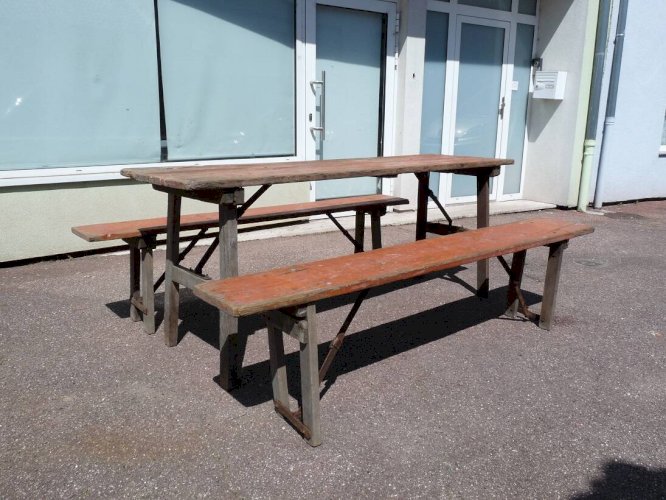 Table + 2 bancs de brasserie - ancienne brasserie l.f. Haag ingwiller prey