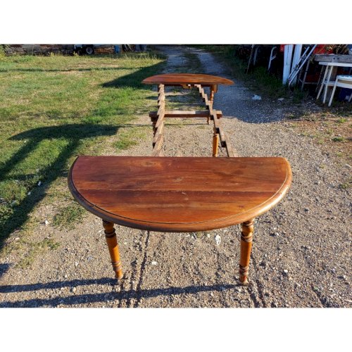 Table 6 Pieds en Noyer 19 éme Ouvrante avec Rallonges