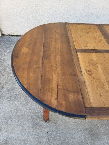 TABLE 6 PIEDS LOUIS PHILIPPE EN NOYER DU XIX ème SIECLE