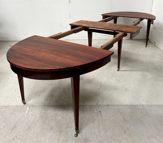 Table a bandeau de style Louis XVI a 6 pieds gaines XIX siècle