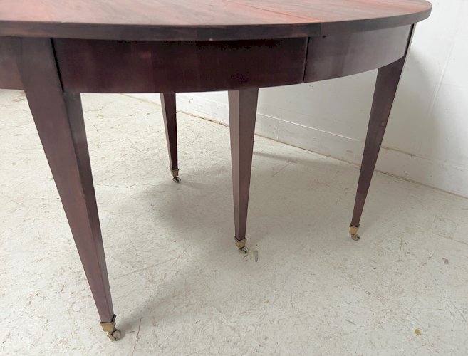 Table a bandeau de style Louis XVI a 6 pieds gaines XIX siècle