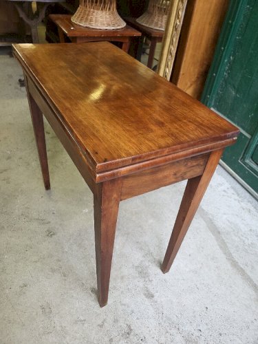 TABLE A JEUX EN NOYER DIRECTOIRE DU XIX ème SIECLE