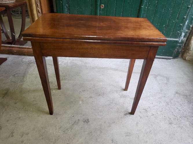 TABLE A JEUX EN NOYER DIRECTOIRE DU XIX ème SIECLE