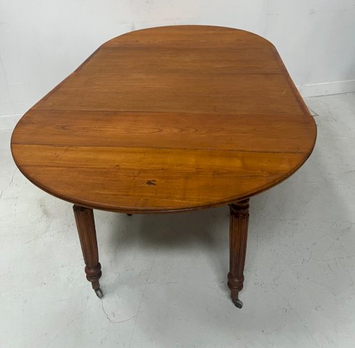 Table a six pieds Louis Philippe en merisier massif XIX siècle