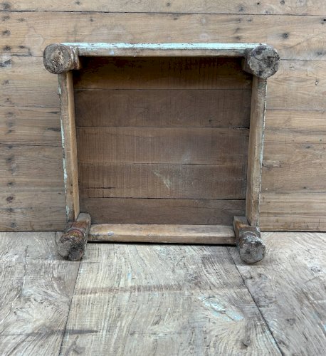 Table à thé en teck birman avec patine turquoise dorigine